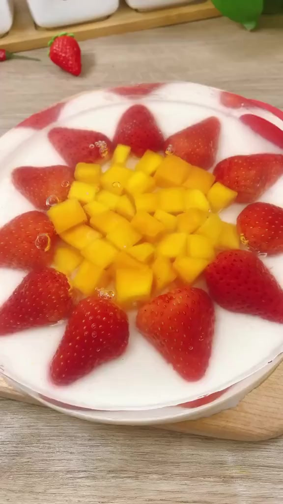 简单三步搞定的水果蛋糕，好吃无添加，喜欢的快收藏吧