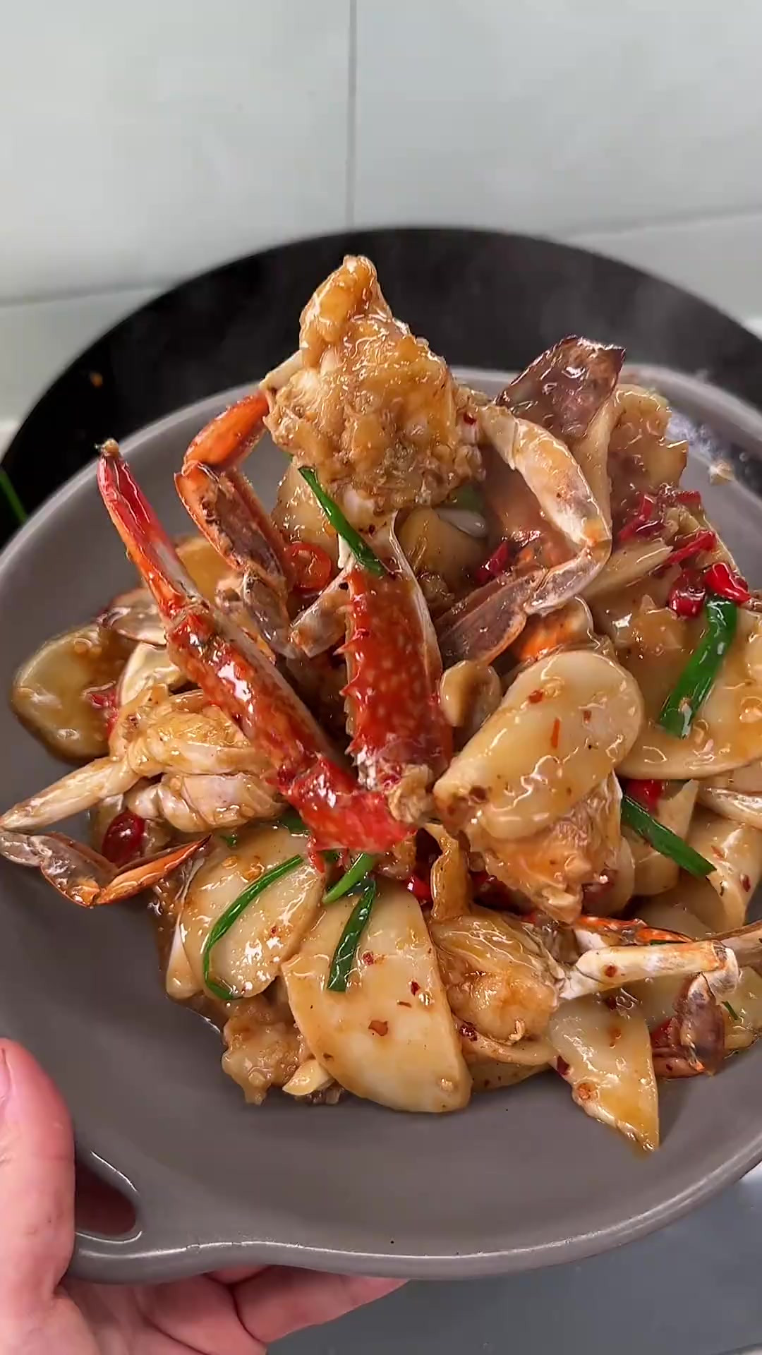 螃蟹炒年糕，鲜香入味超级好吃