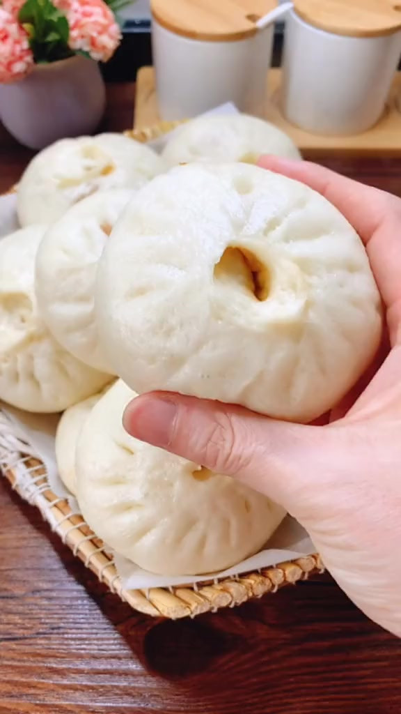 松软好吃的大包子来啦，这个馅超级好吃，我是吃不够
