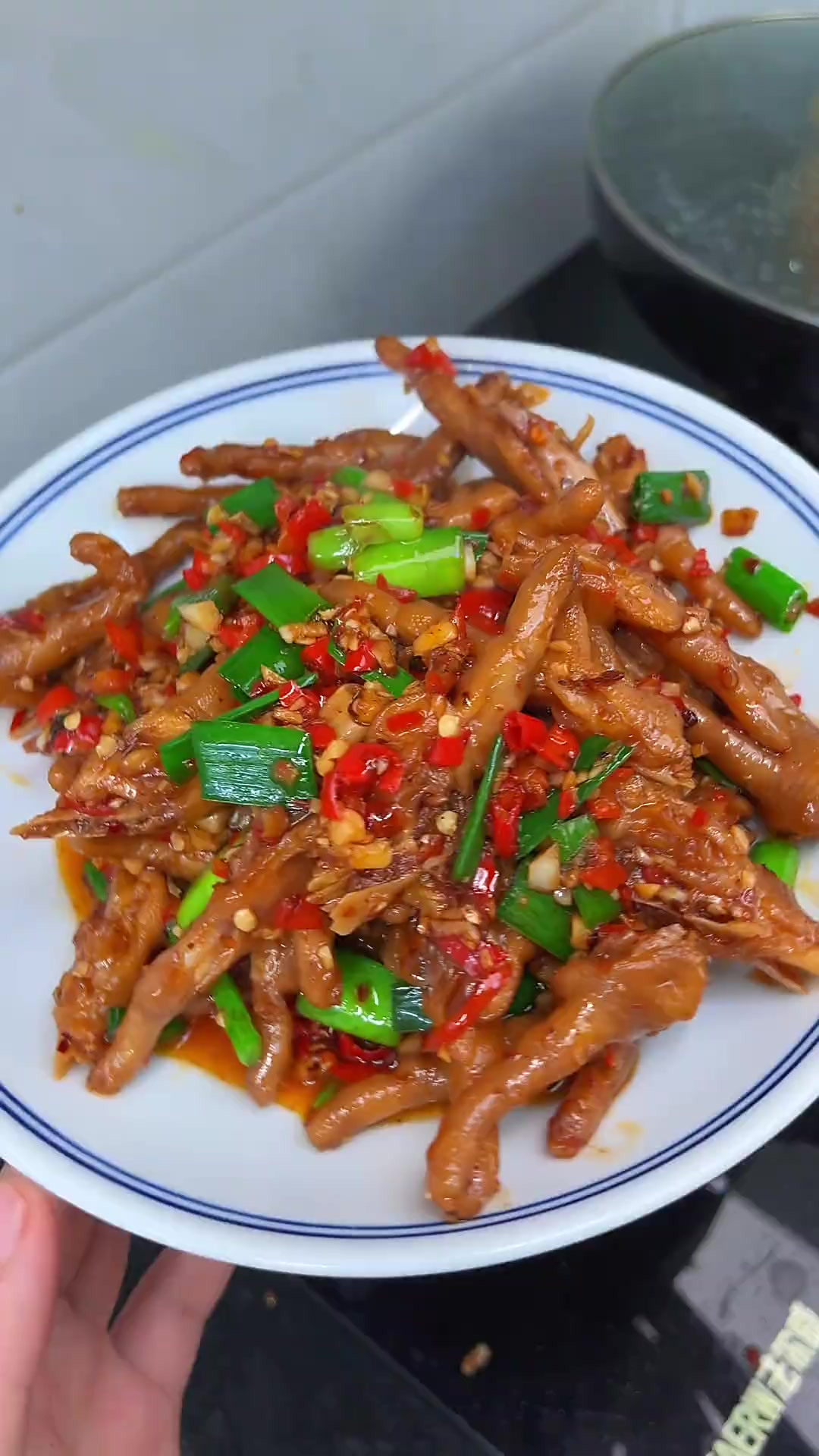 做法超级简单的江西香辣鸡爪来了，有手就会！