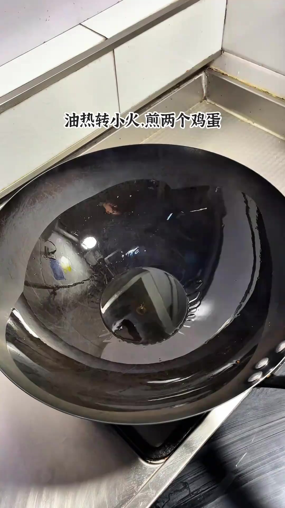 明天就是春分节气,做上这道西兰花煎蛋汤,汤鲜味美,营养好喝