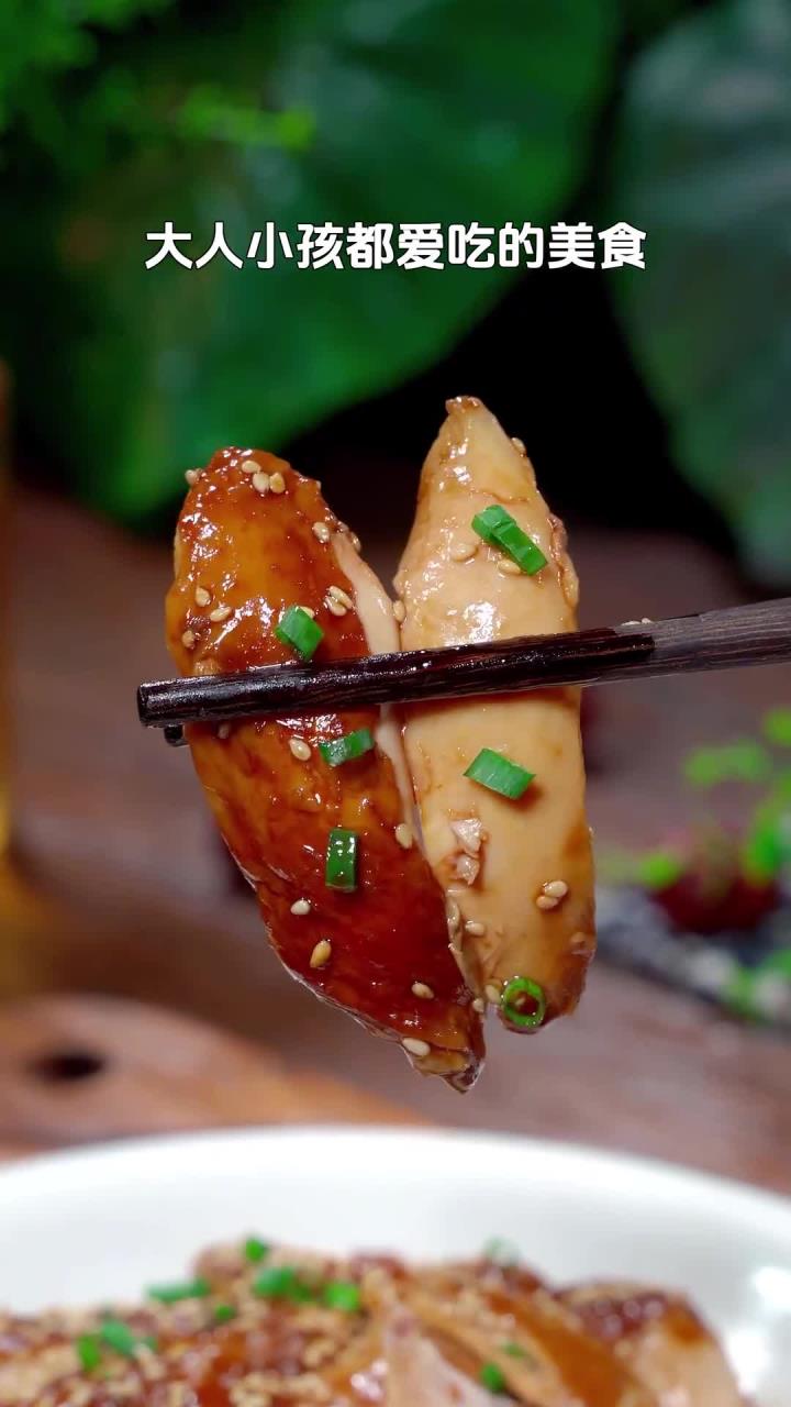 做法超简单!鲜嫩多汁又入味的酱油手撕鸡,简直香迷糊啦