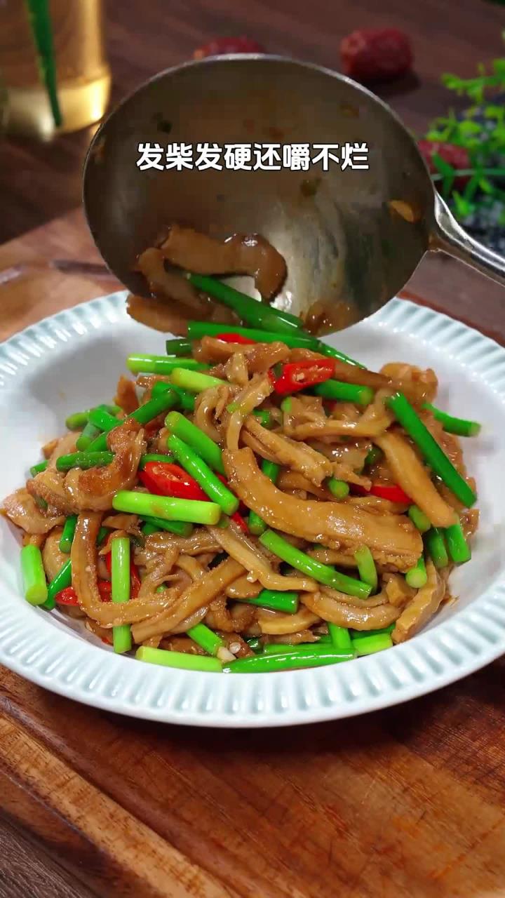 别再下馆子!在家就能做爆炒牛肚,不硬不柴香糯下饭超实惠