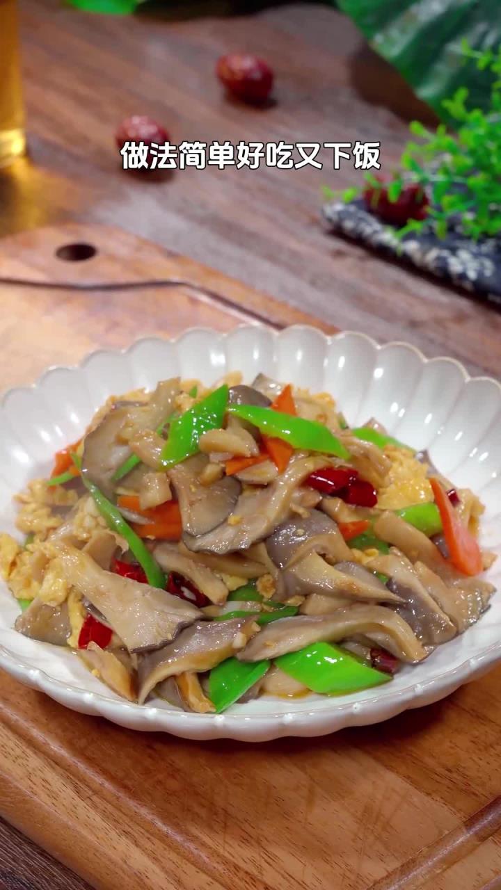 鲜香嫩滑!蘑菇和鸡蛋一起炒超好吃,这道菜能让你炫三碗米饭