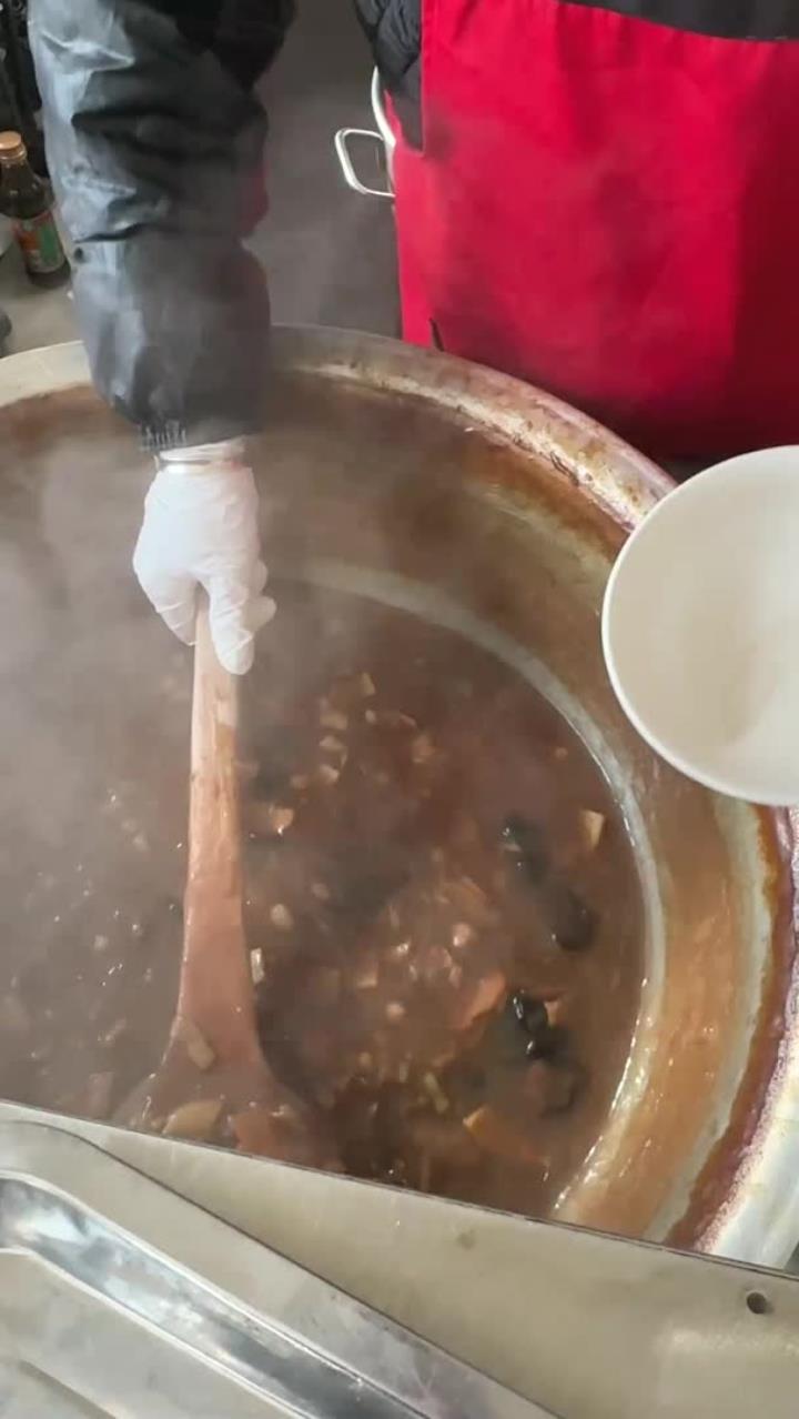 河南郑州喝胡辣汤,6元一碗,西华逍遥镇胡辣汤,还有花生仁