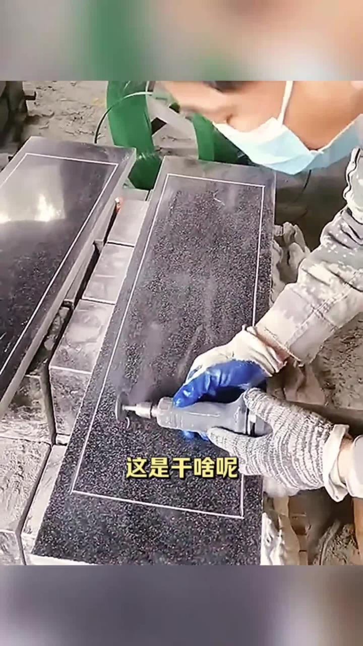 神奇切割机揭示鸡肉雕刻的独特技巧