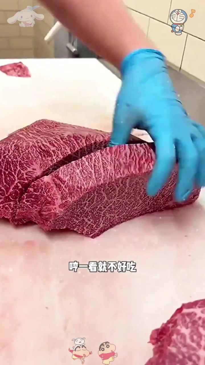  这切的什么肉,一看就是新铁