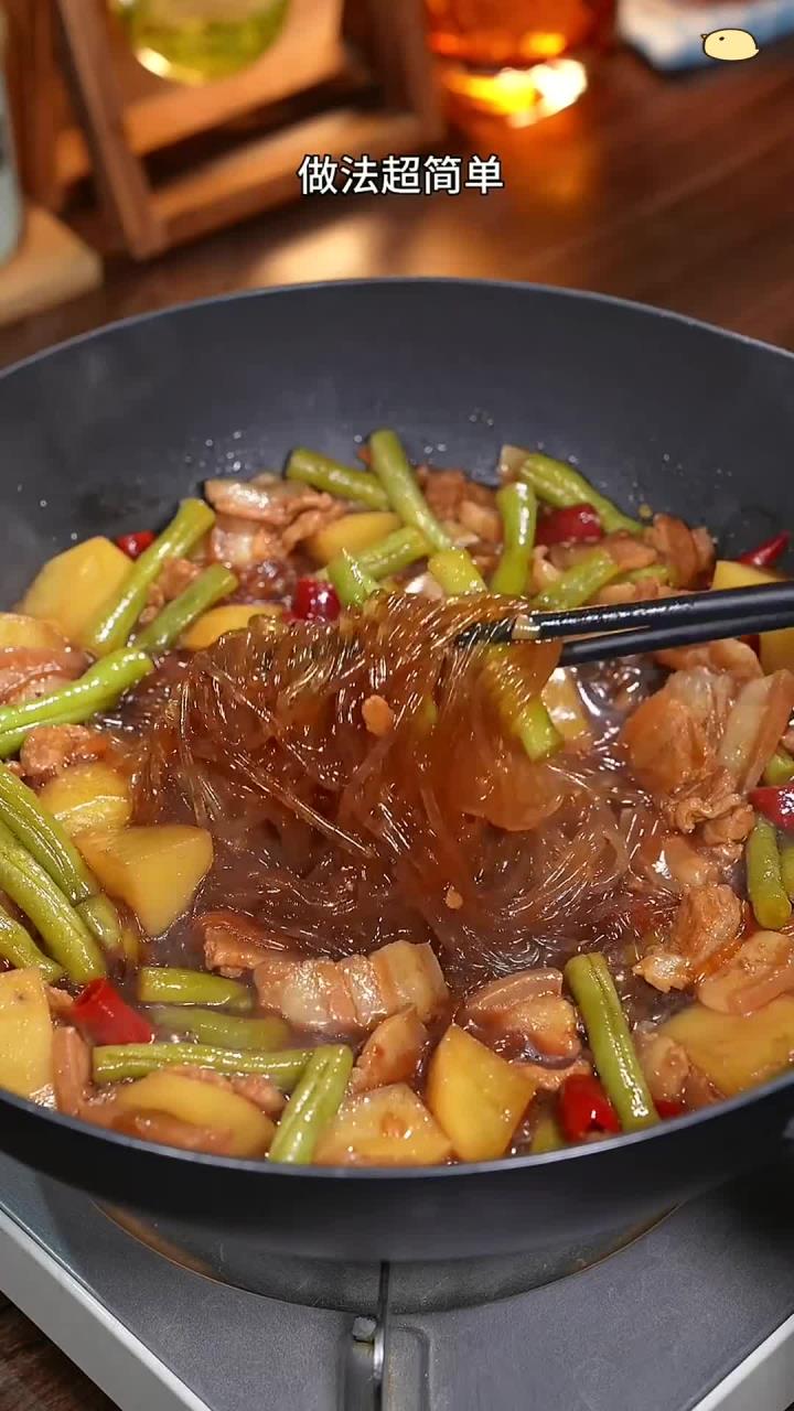 豆角土豆炖粉条,简单又美味,一周吃八次都不腻!