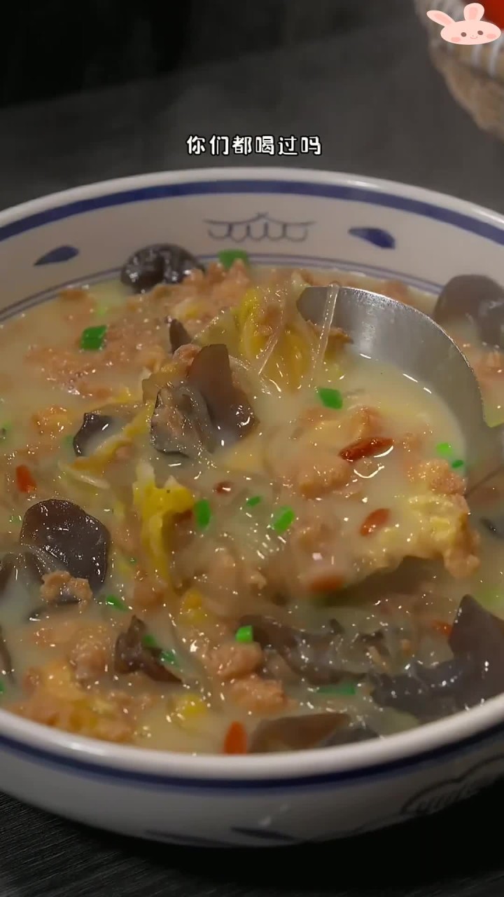 烂糊白菜汤的做法,家里有白菜的快给家人做起来吧~