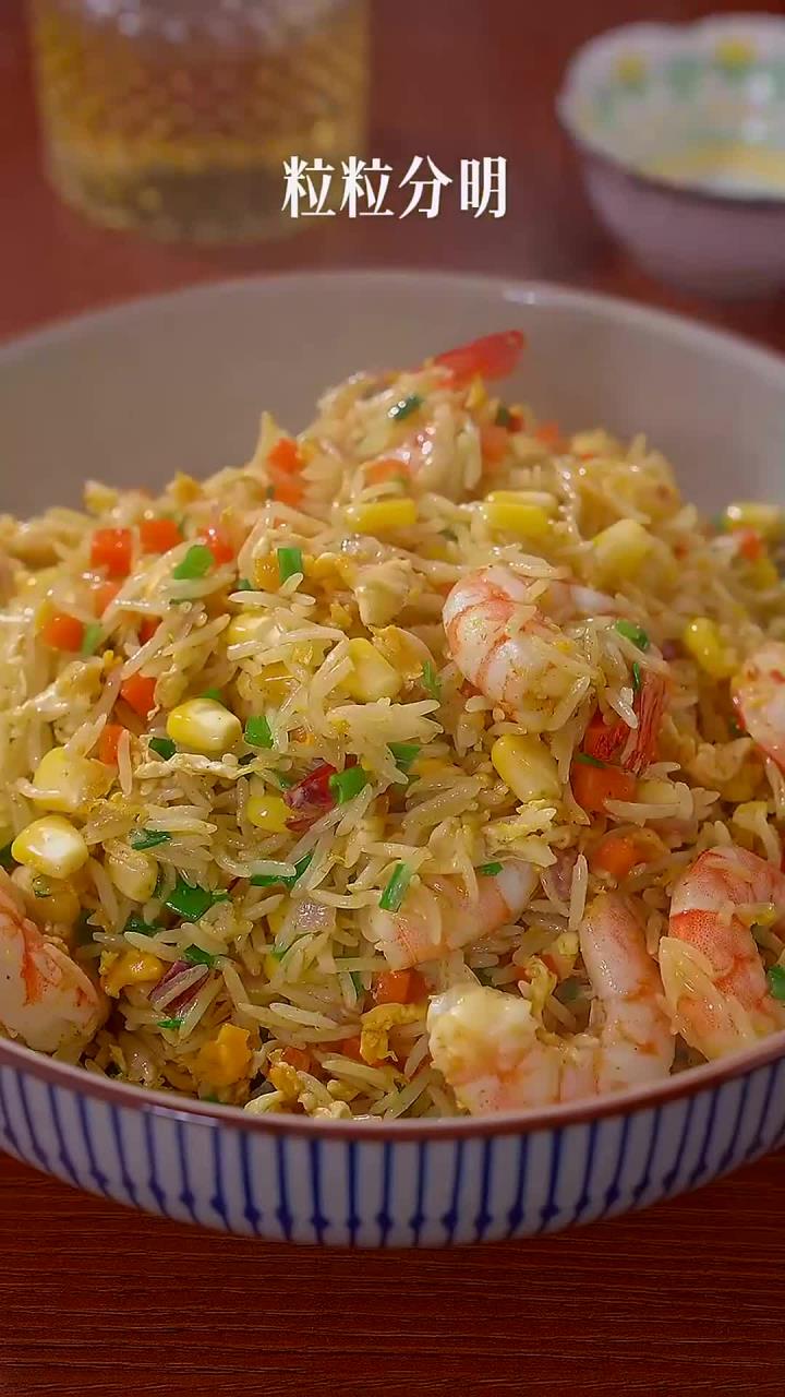 简单易做的蛋炒饭,营养美味,孩子和大人都喜欢～