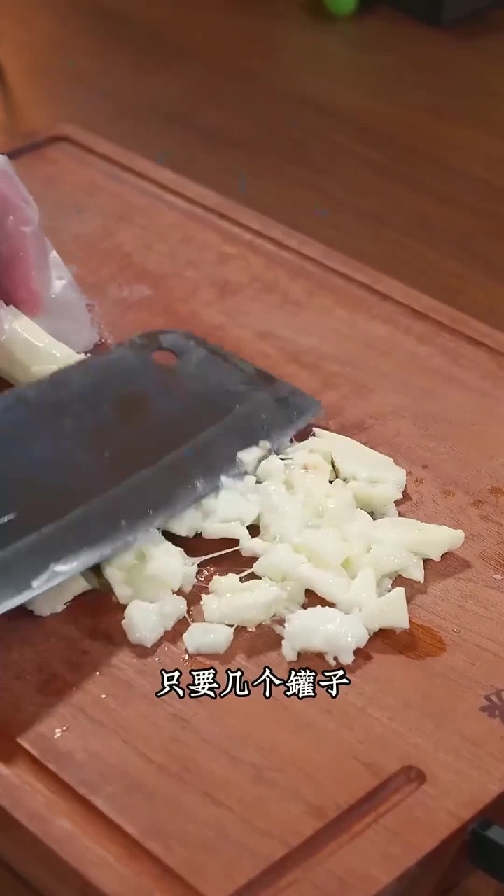 孩子爱喝瓦罐汤、每周给她安排几次这个羊肚菌肉沫山药瓦罐汤,汤鲜味美、营养又丰富~