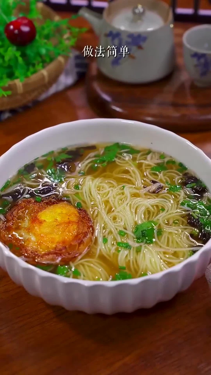 早上来一碗清汤面，孩子超爱吃