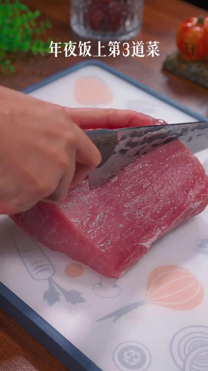 年夜饭必备第三道菜,东北经典锅包肉,酥脆酸甜,令人垂涎～