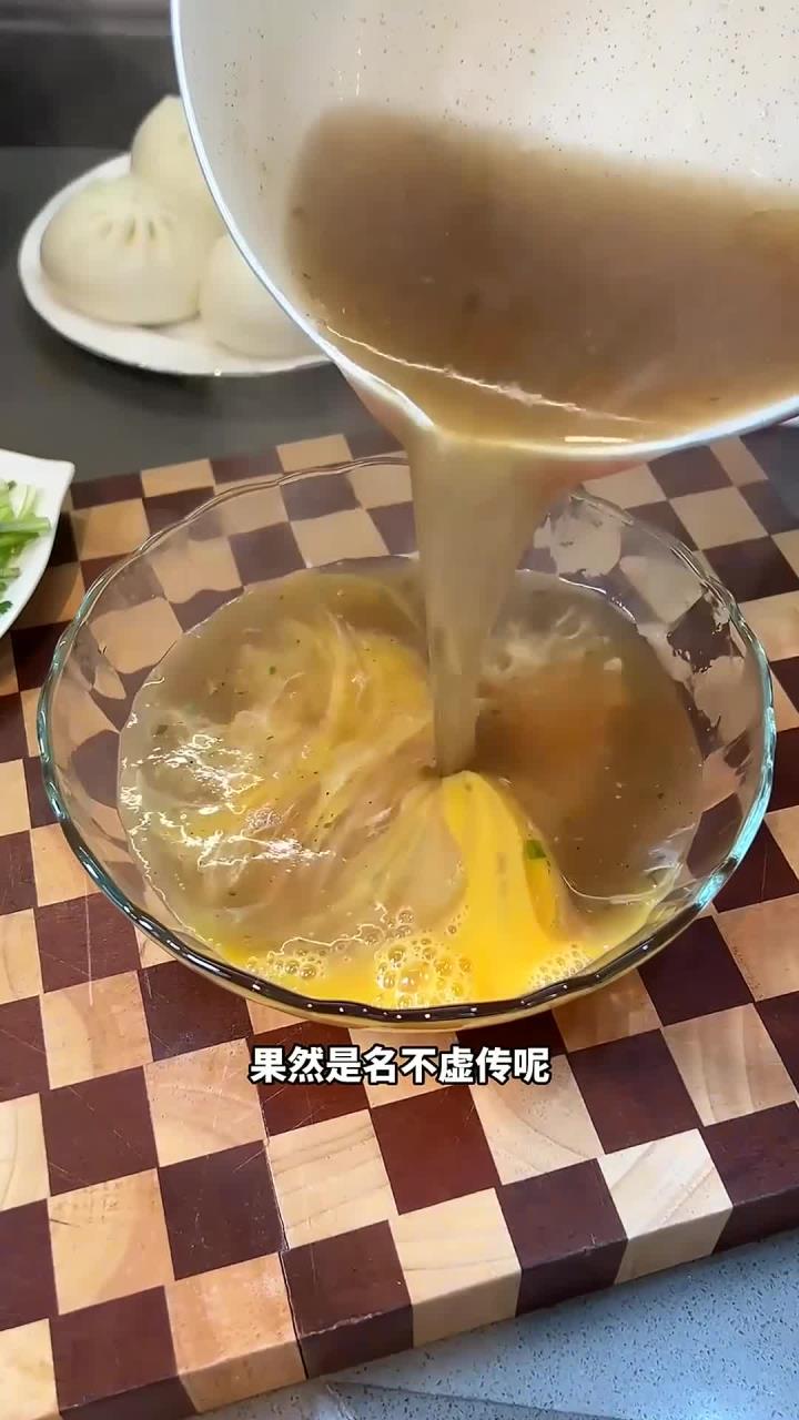 不想做早饭的时候,你就像我这样做一碗热乎乎香喷喷安徽撒汤,鲜香滑嫩,配上包子油条