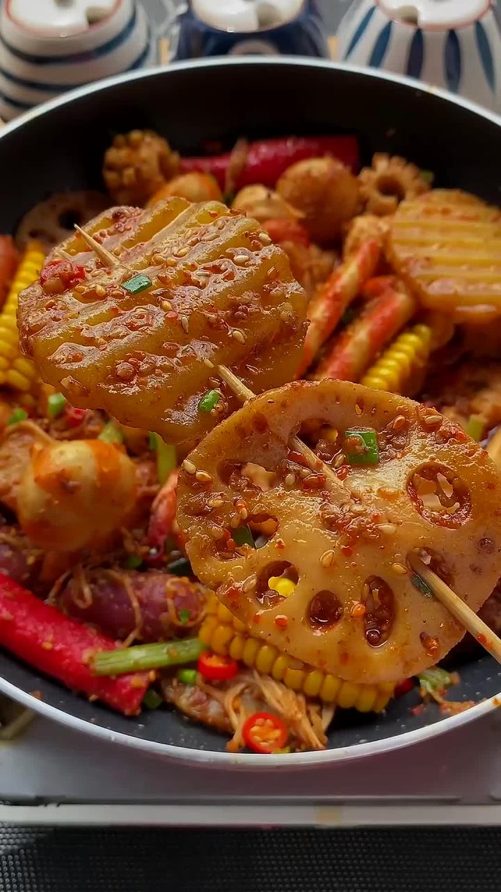 不用油炸,用烧烤料也能做出麻辣香锅的味道,比烧烤摊还好吃~