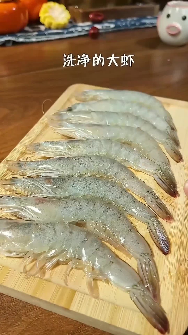 手抓饼配上芝士卷上大虾做成简直太好吃了!