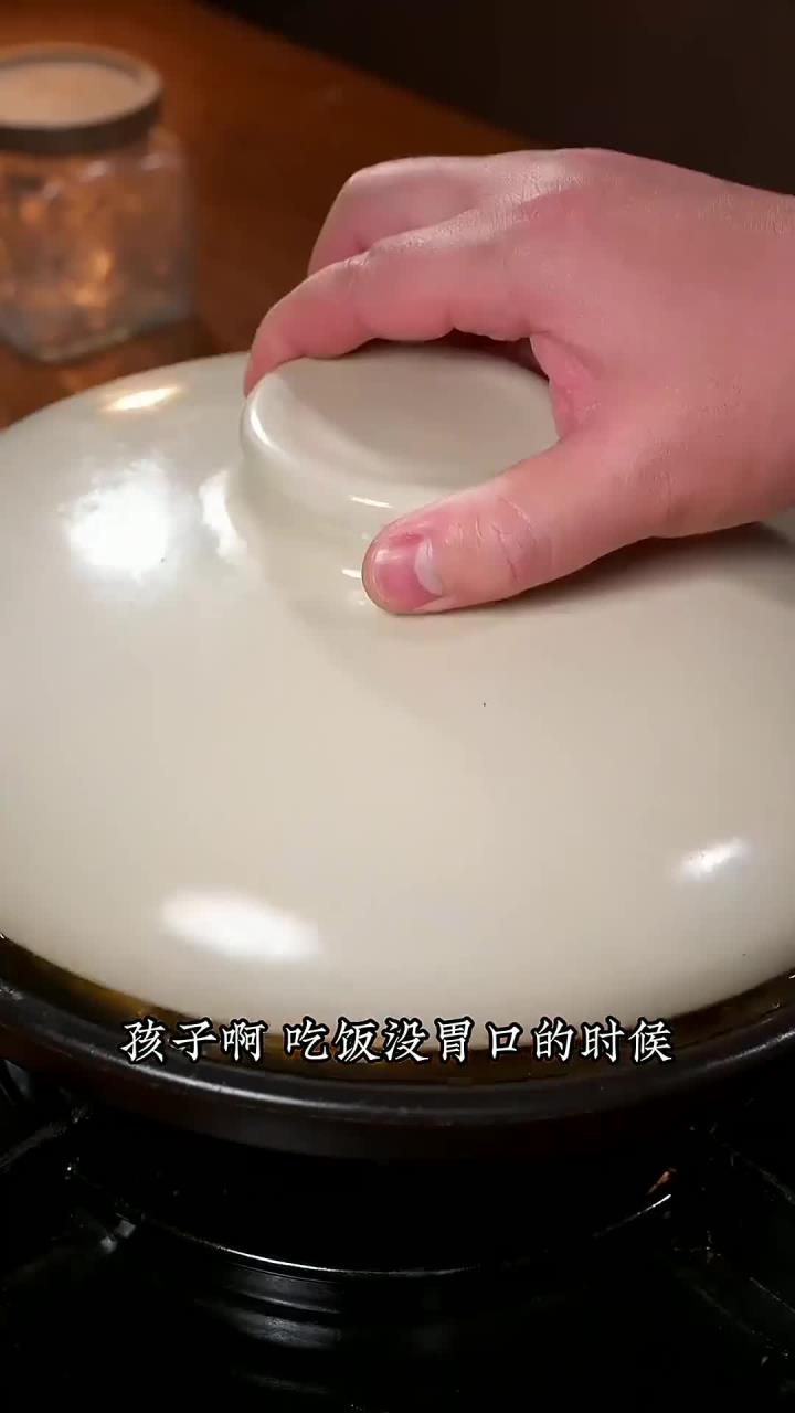 每当孩子吃饭没胃口的时候,我都会做上这道番茄滑肉,肉片鲜香嫩滑,简单好吃又下饭