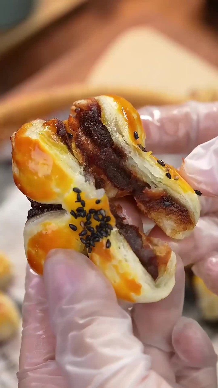 万万没想到不用揉面,有手抓饼就能做宫廷糕点桃花酥,又酥又香真的巨好吃