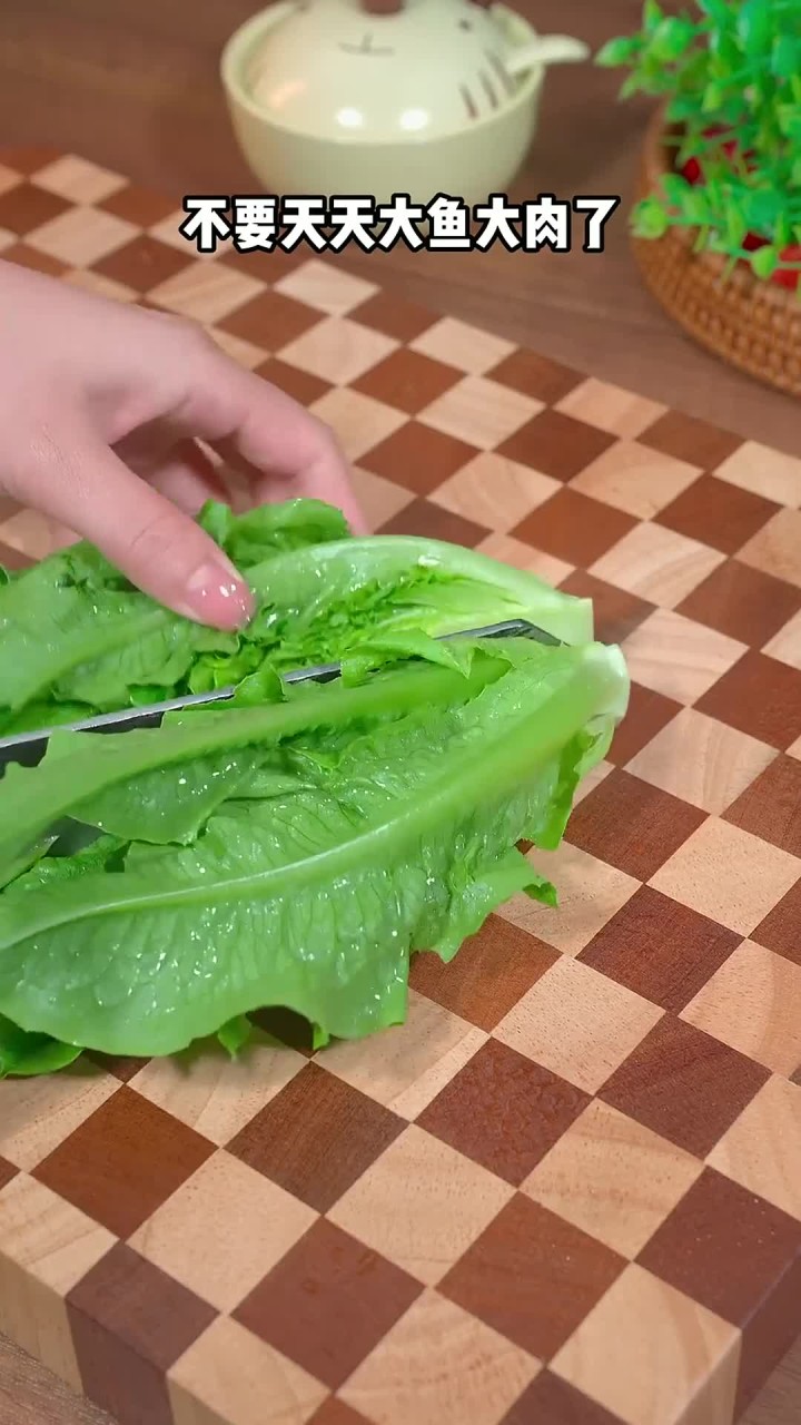 油麦菜这样做比大鱼大肉好吃，清脆爽口，营养又美味～