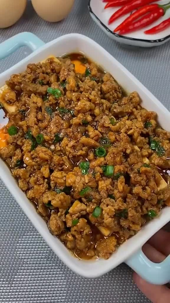 肉末豆腐鸡蛋羹这样做,一上桌就空盘,小孩都抢着吃,营养美味～～