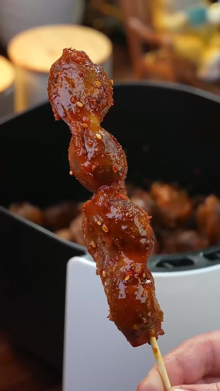 鸡胗别再炒着吃了，家里有空气炸锅的夜宵的时候烤上几串，真的是绝了，这个做法一定要