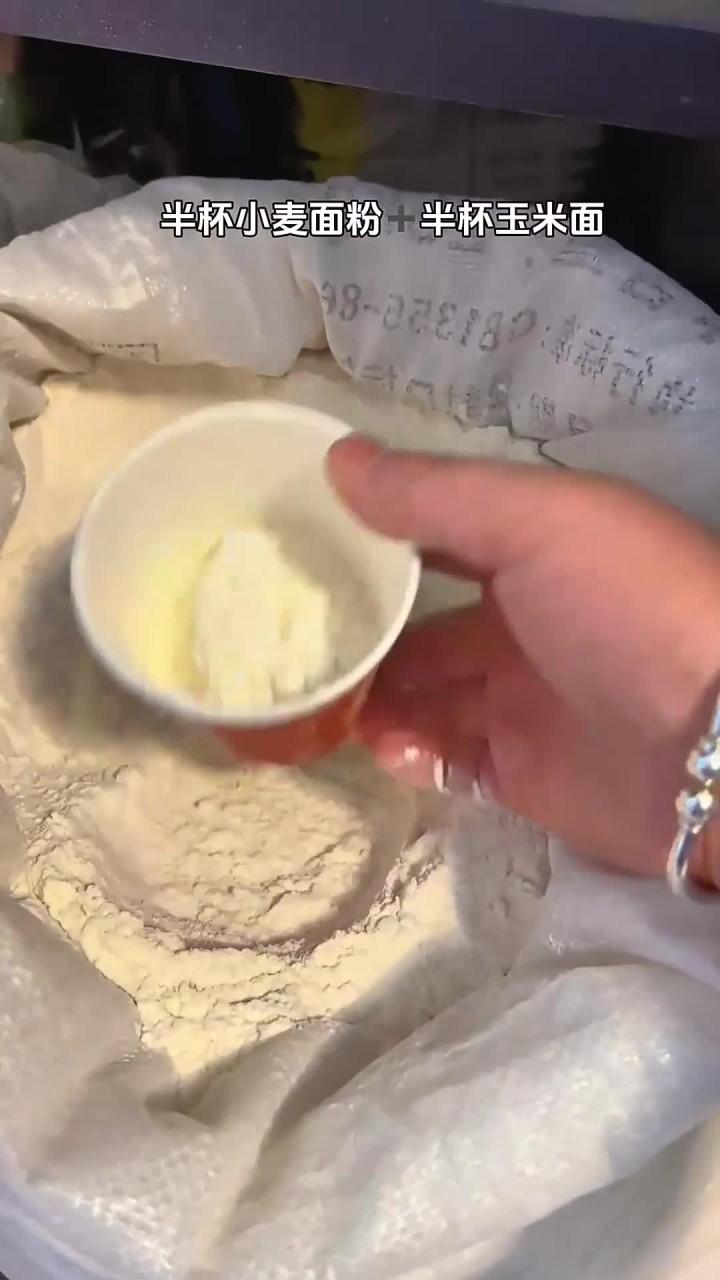 北方人民做早饭啦!早起5分钟就能搞定杂粮煎饼果子