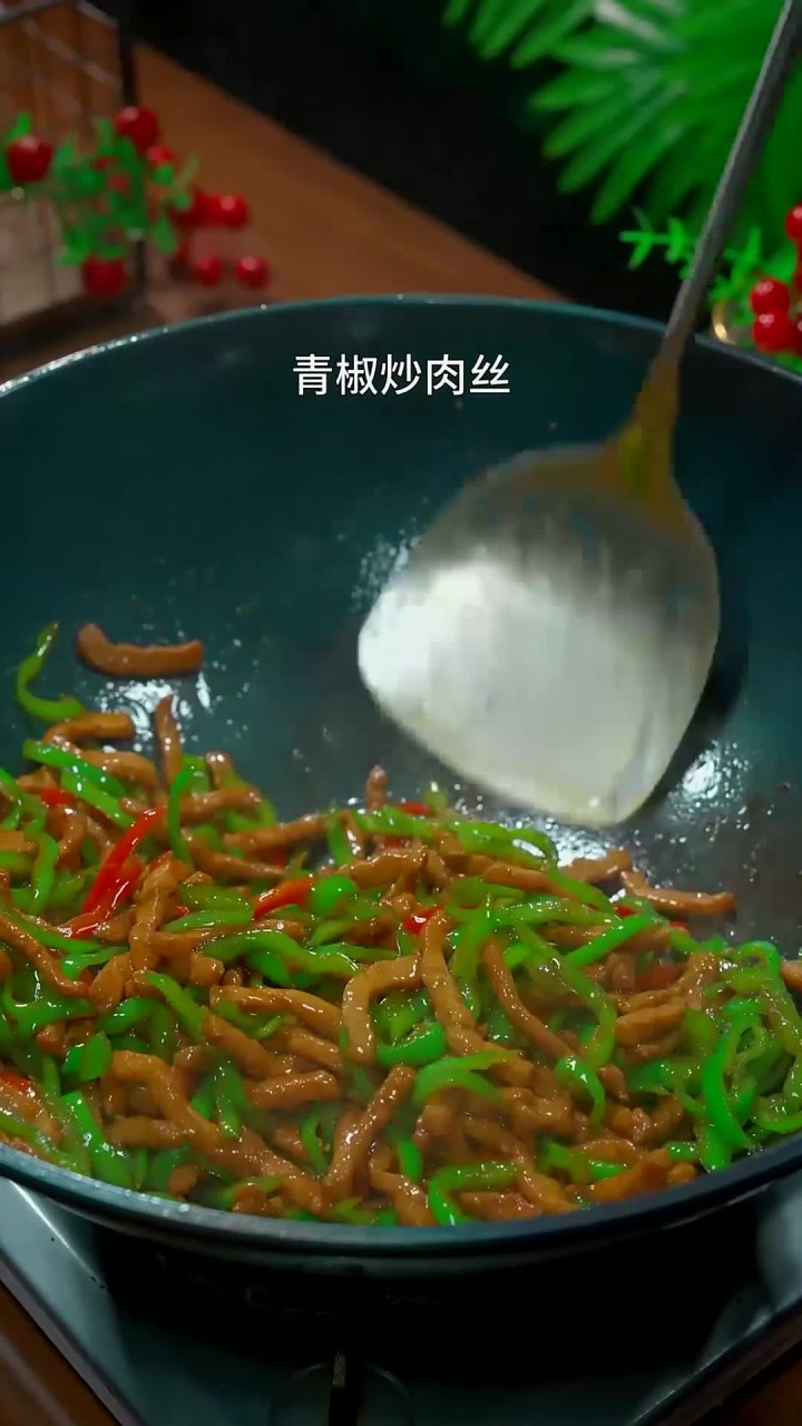 又是一道简单下饭的家常菜,做法特别简单,真正的下饭神器