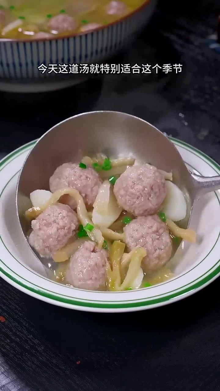 天气热你可以像我这样做道山药榨菜肉丸汤 清爽好喝又解腻