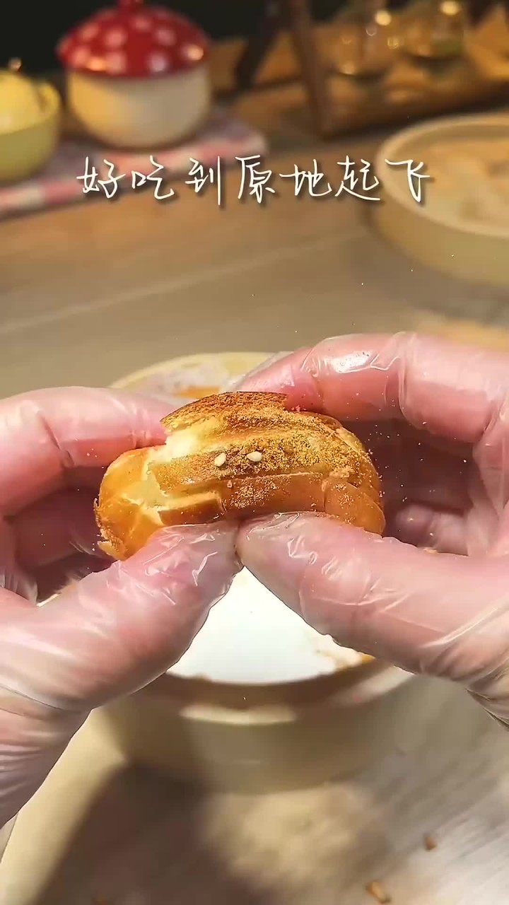 馒头你们都怎么做呀！馋了好久的烧烤小馒头，用空气炸锅烤馒头太棒了！嘎嘣脆太好吃了