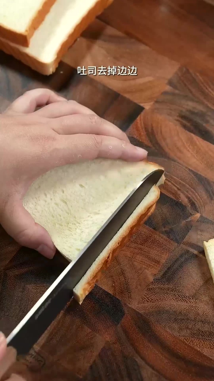 喜欢吐司的，一定要试试这个巨好吃的肉松海苔吐司