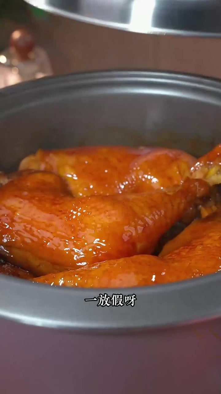 鸡腿买回来别总是红烧了,试试我今天这个做法,孩子特别爱吃,皮脆肉滑,鲜嫩多汁,一