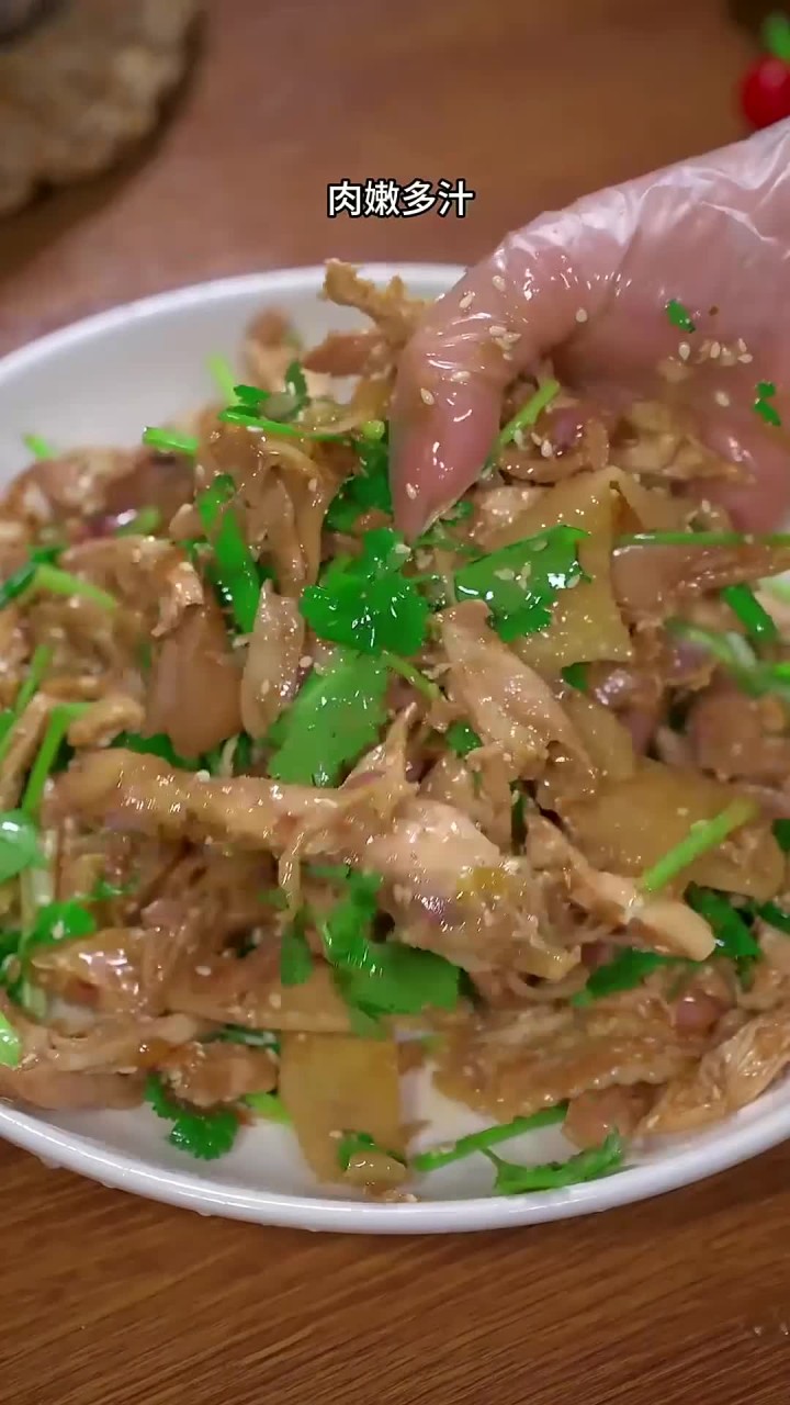 超下饭的沙姜葱油鸡，孩子爱吃做法还简单～