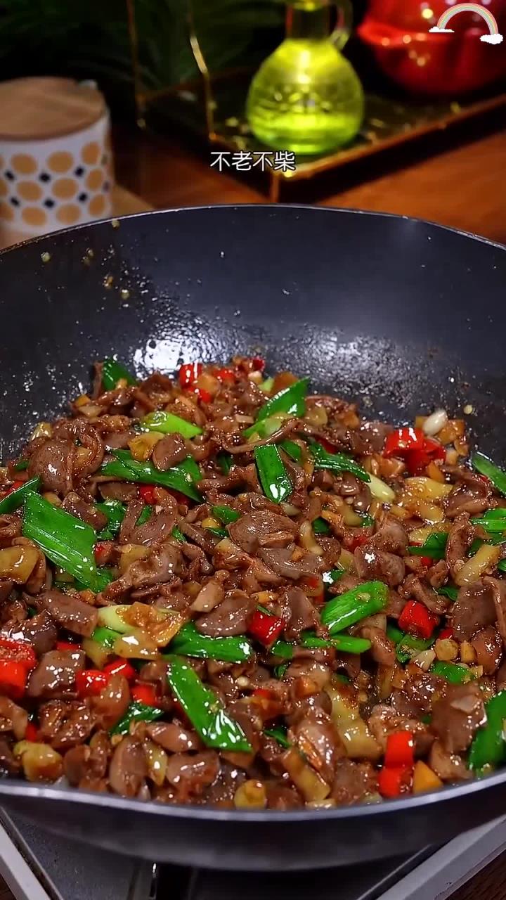 酸辣鸡杂做法分享,味道鲜香,让你欲罢不能