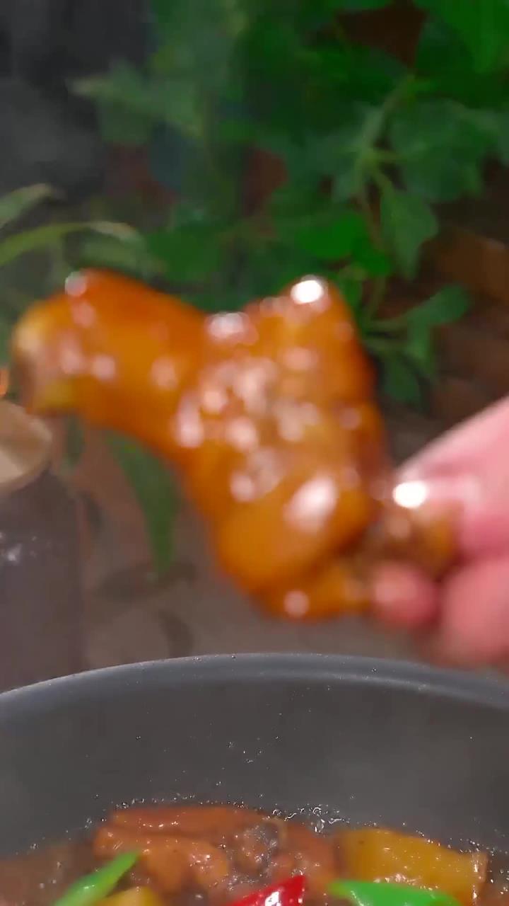 一周吃了八回的黄焖鸡,真的太香了,孩子米饭都能多吃几碗,关键做法简单一看就会～