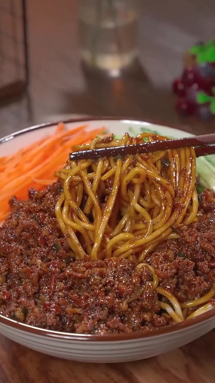 零失败的炸酱面做法，简单好吃又过瘾，你也收藏做起来吧