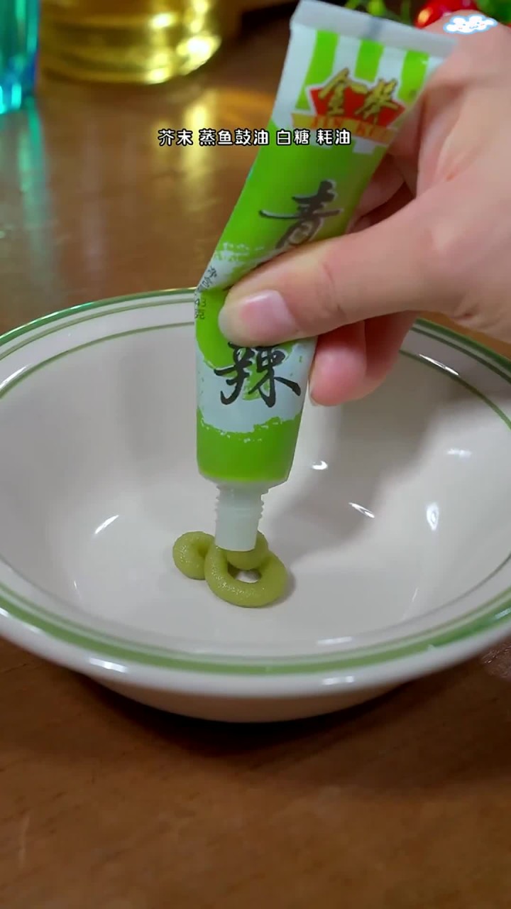 我曾认为罗氏虾味道一般,难以超越基围虾,这次尝试的芥末罗氏虾让我改观了