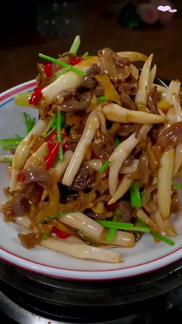 酸辣脆爽的藕尖炒什么都特别下饭