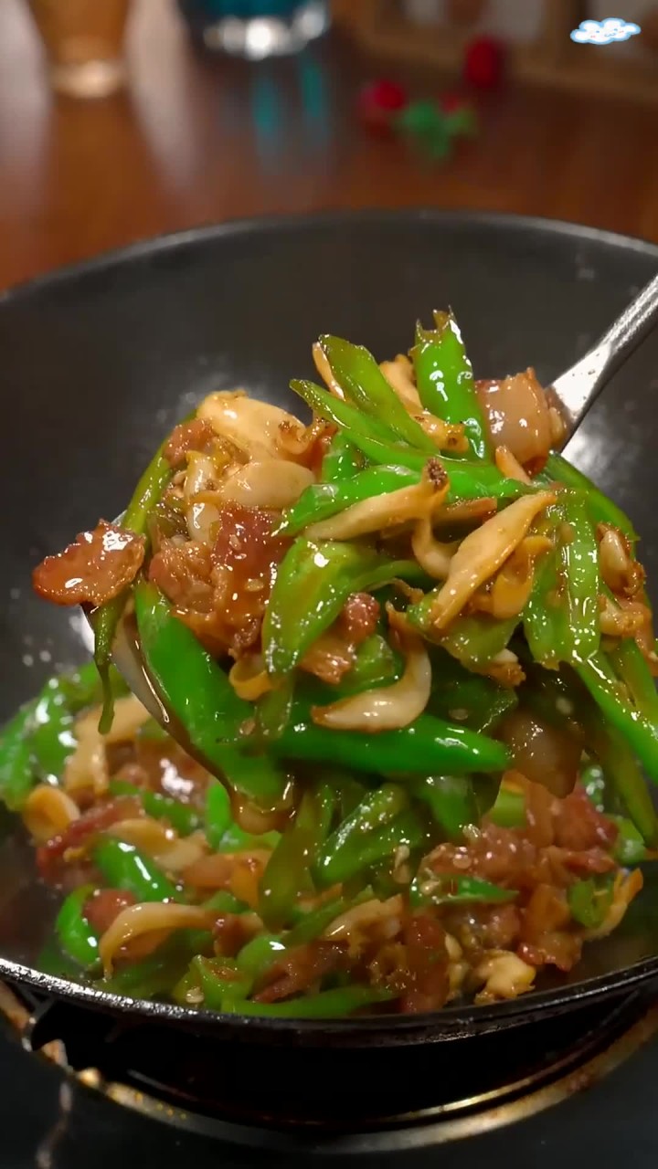 青椒爆炒鲍鱼,香辣可口拌饭吃,菜肴别样美味!