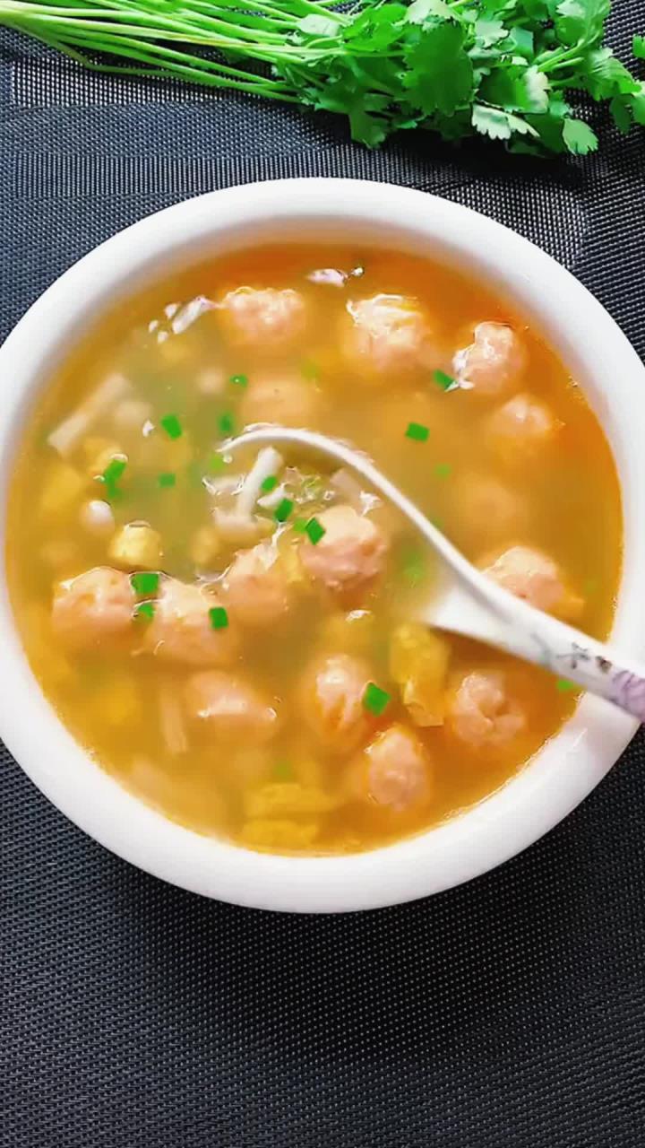 低脂美味菌菇虾滑汤，小姐姐的心头好！