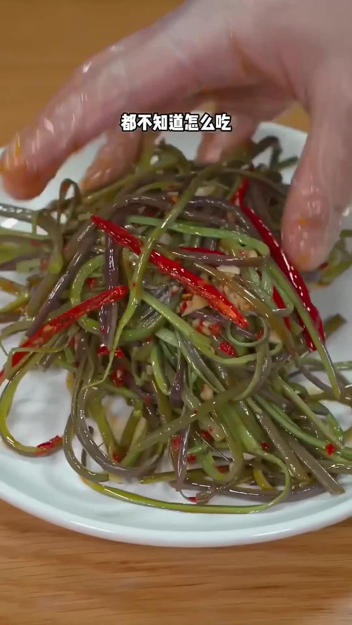 以后想吃蕨菜了，你就做个凉拌蕨菜～做法简 酸辣开胃