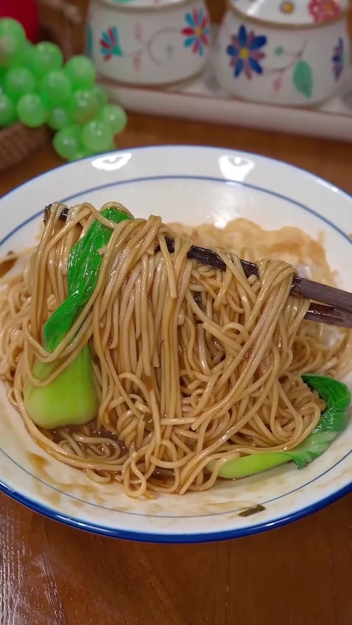 自从家里备了这个葱油拌面酱,早上孩子吵着要吃葱油拌面,勤快的妈妈们赶紧安排上吧