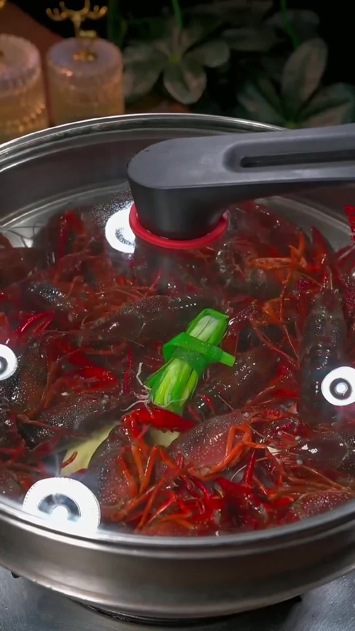 小龙虾别总是麻辣了,试试这个冰醉小龙虾冰爽过瘾又好吃