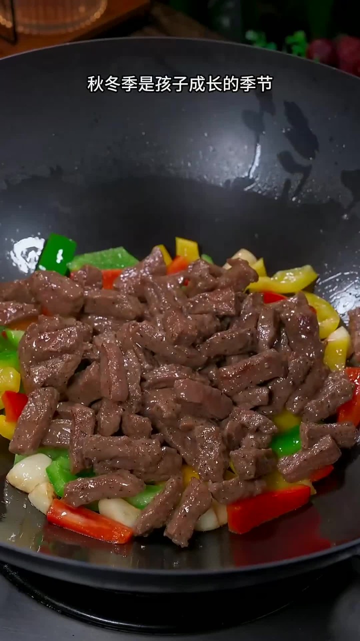 轻松在家制作黑椒牛柳!鲜香滑嫩,适合全家分享的美味秘诀!
