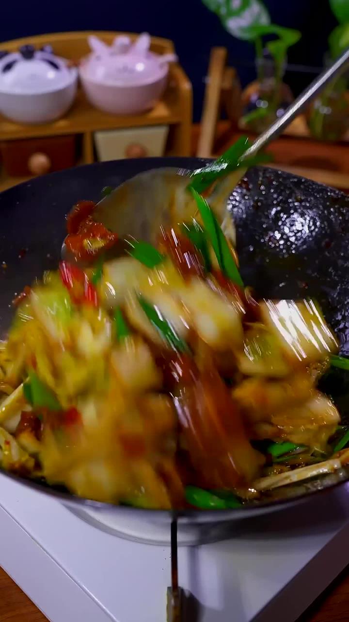白菜炒肉这样做,鲜香味美,简单好吃又下饭