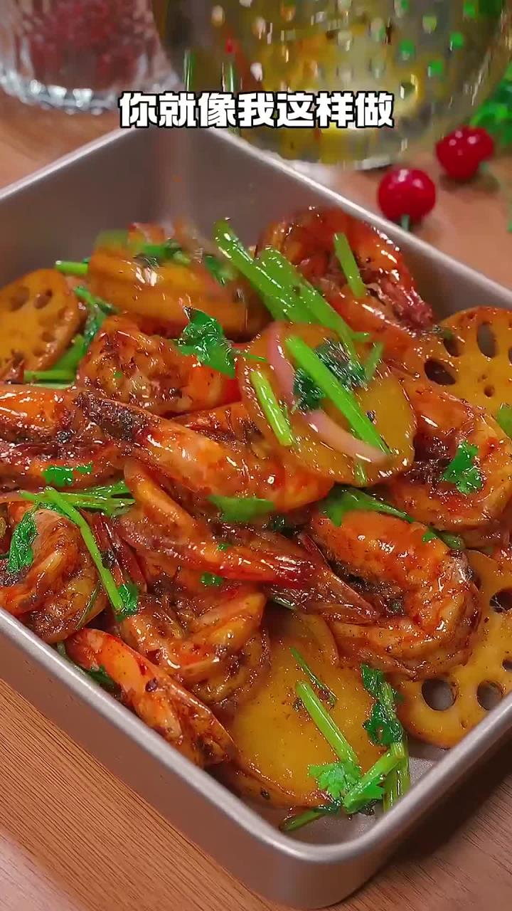 香辣大虾制作秘笈,口感香辣,家常做法超越餐厅美味～