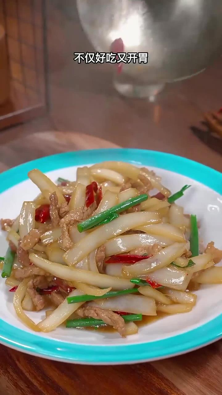 白菜梗炒肉,做法简单、好吃又下饭