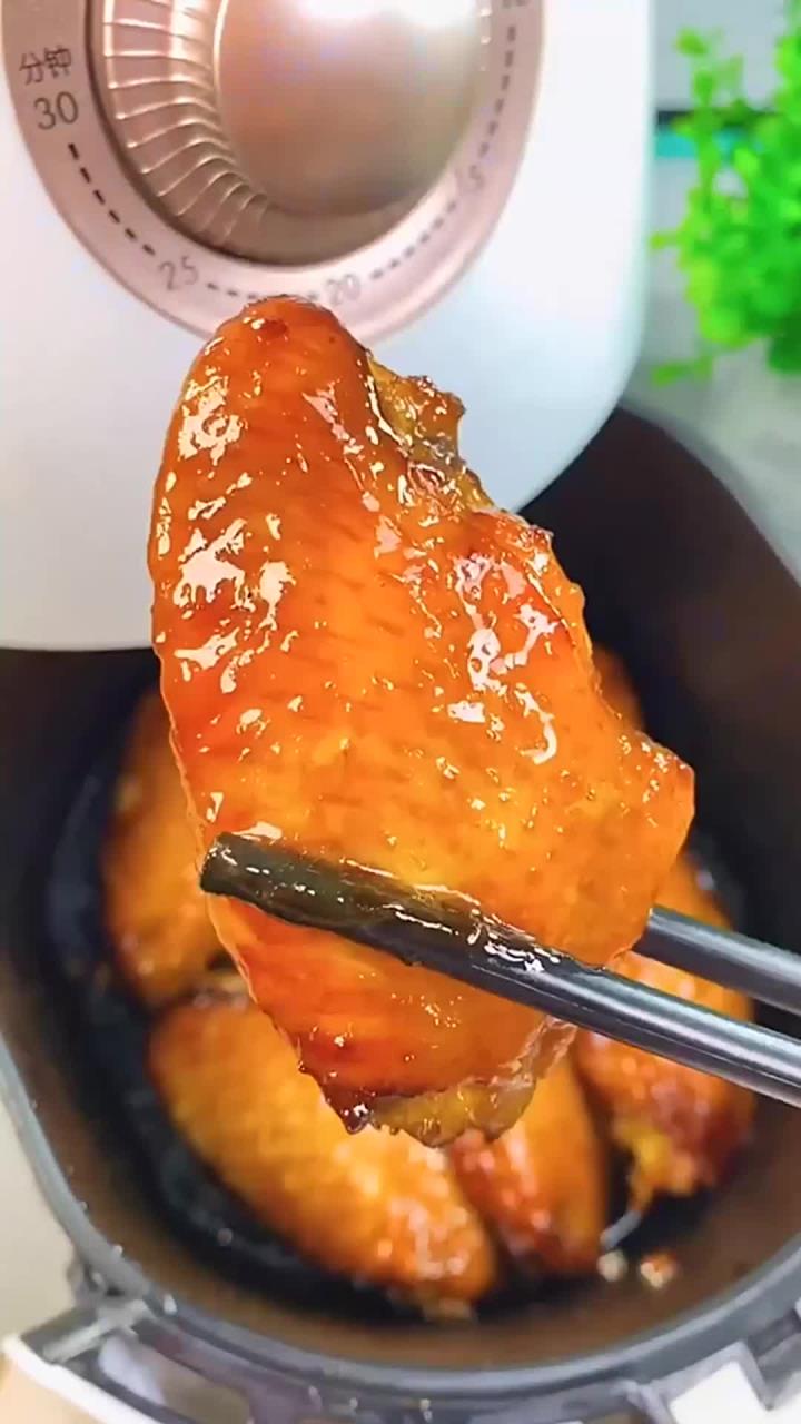 不放一滴油，用空气炸锅炸出超级好吃的脆皮鸡翅