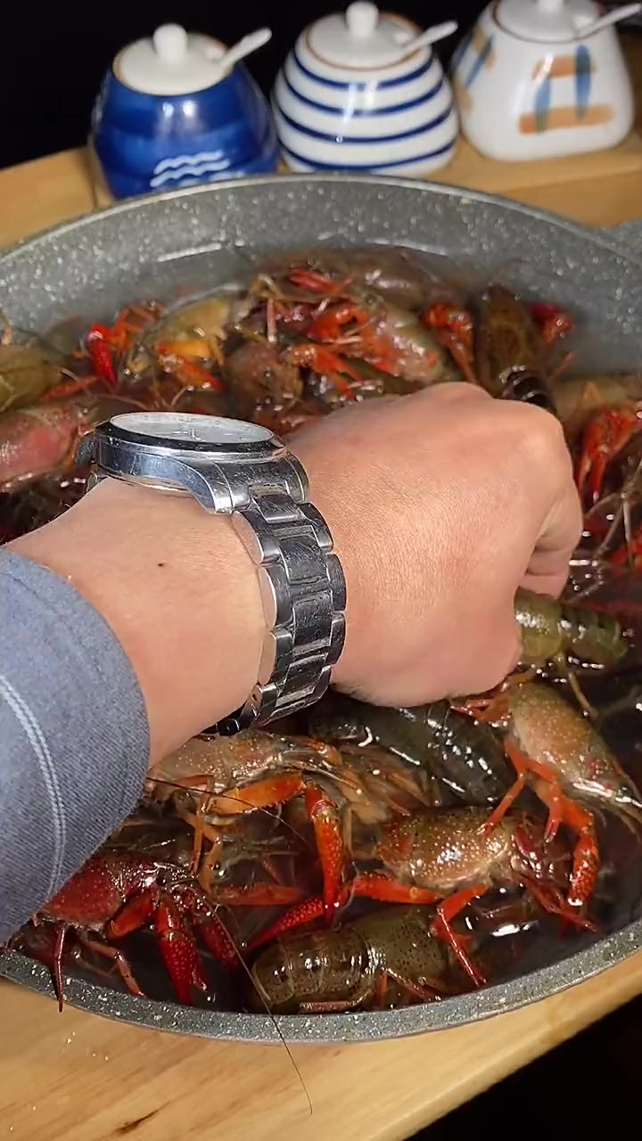 十三香小龙虾家庭版做法