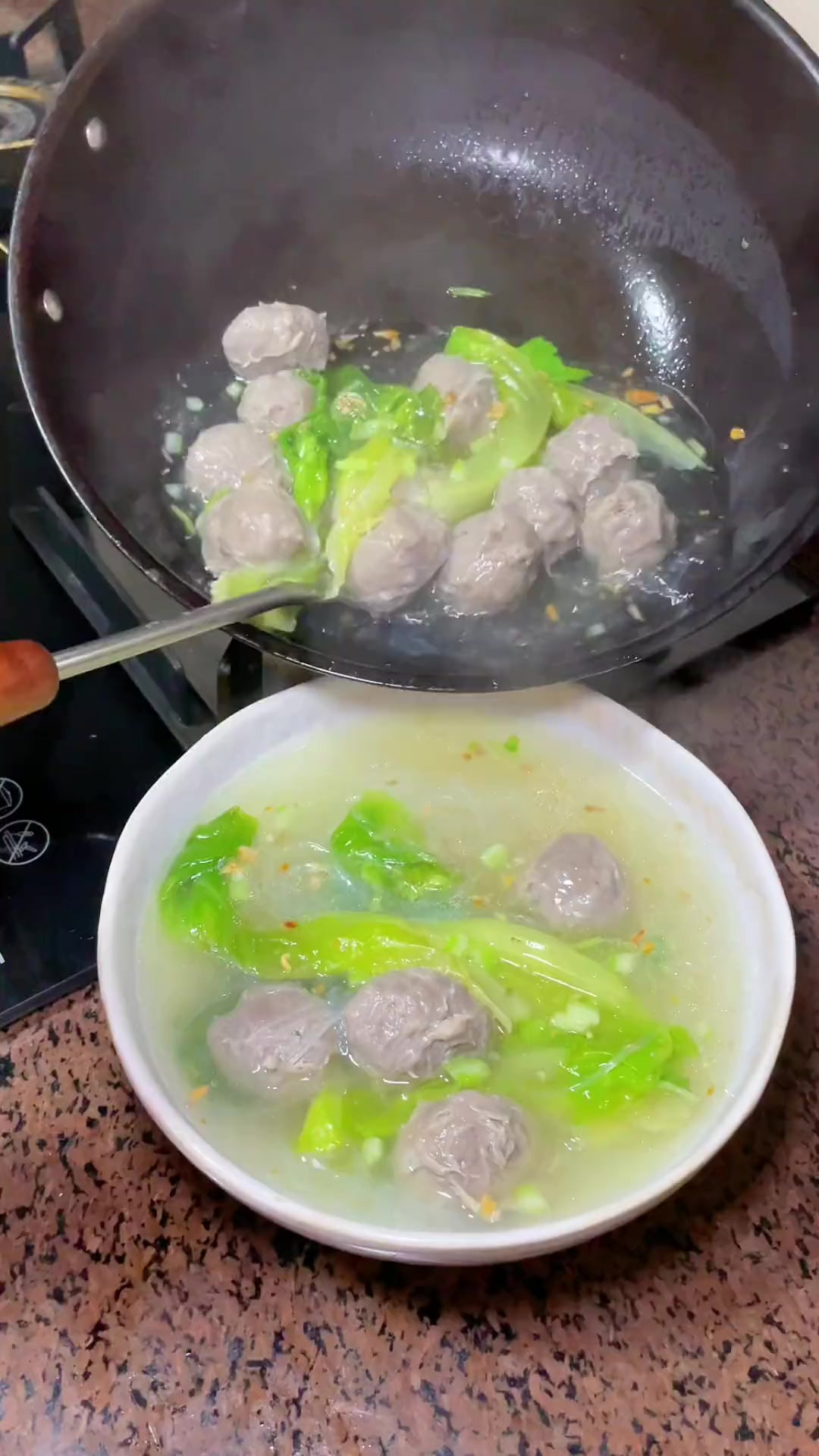 婆婆煮的青菜粉丝牛肉丸汤好好喝啊！巨简单有手就会！