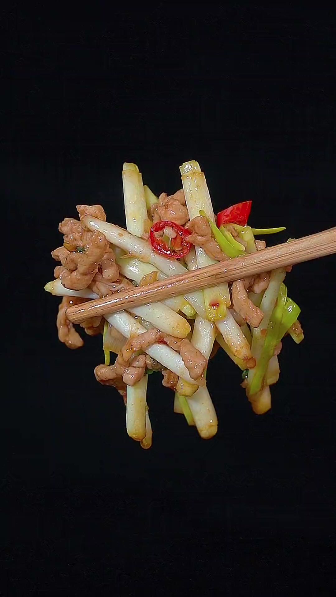 韭黄肉丝做法，做法简单，太香了！